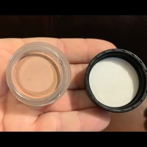 Younique splurge shadow